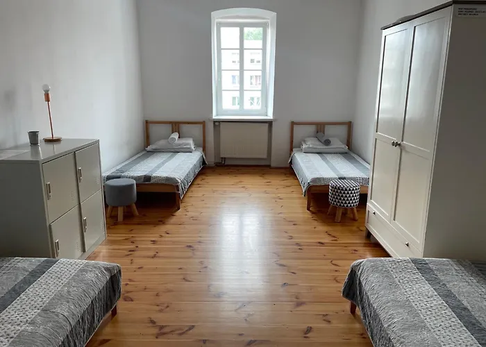 42-200 אכסניה צ'סטוצ'ובה